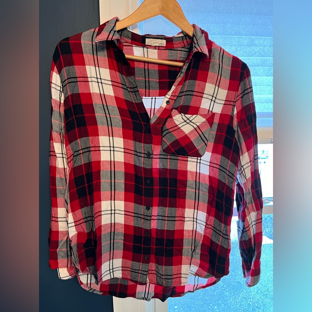 Plaid flannel button down. Garage size S